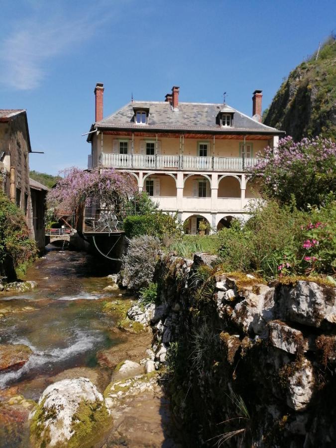 Au Fil De L'Eau Bed & Breakfast Cerdon  Exterior photo