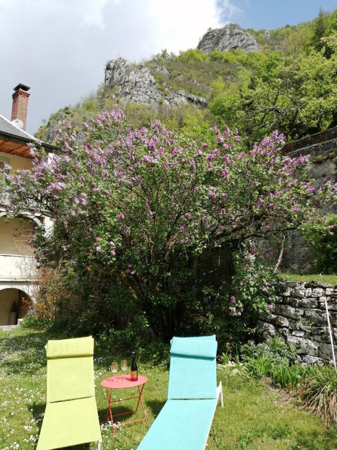 Au Fil De L'Eau Bed & Breakfast Cerdon  Exterior photo